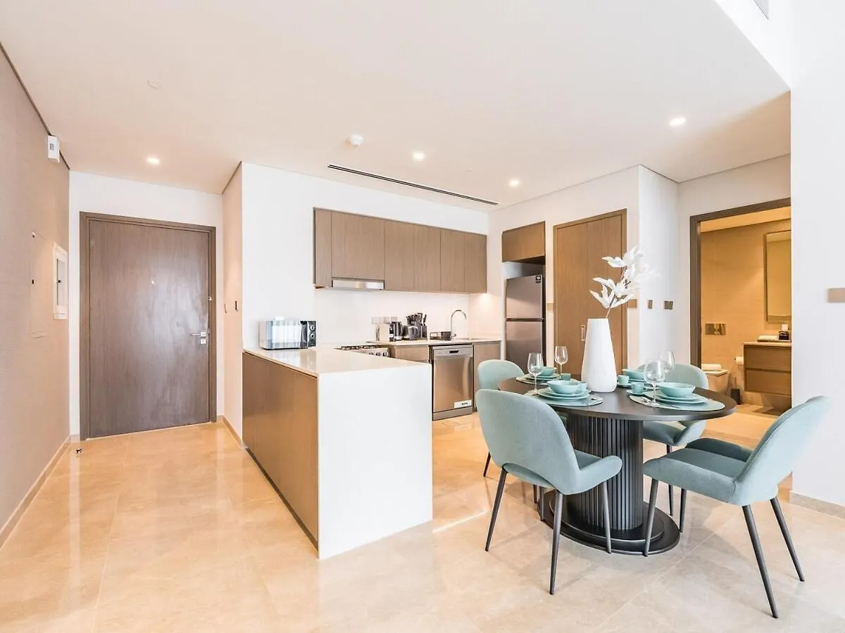 Newly Furnished 1Br - Grande Signature Residence Дубай 0*,