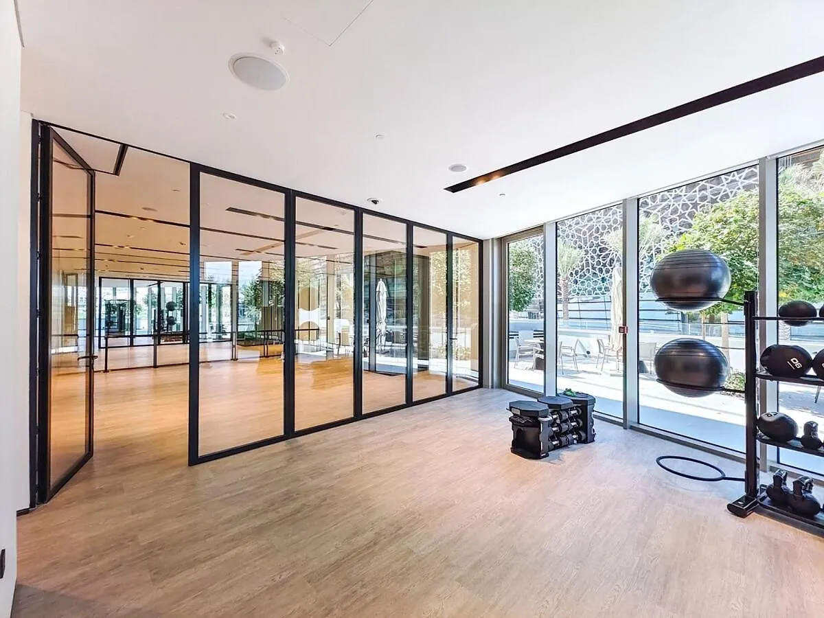 Newly Furnished 1Br - Grande Signature Residence Dubaj 0*,  Spojené arabské emiráty