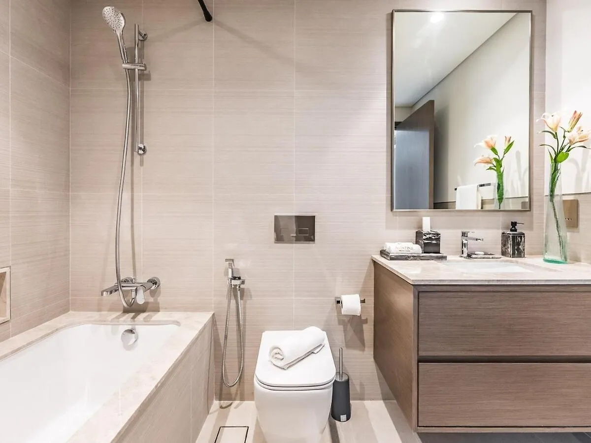 Newly Furnished 1Br - Grande Signature Residence Dubaj