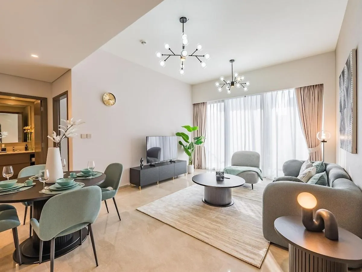 Newly Furnished 1Br - Grande Signature Residence Dubaj